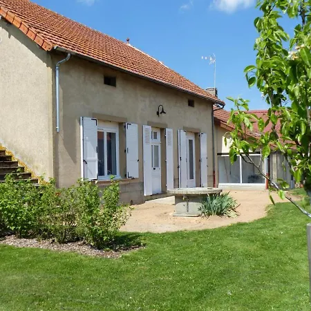 Grand Familial A La Campagne Avec Jardin Et Veranda, Pres De Vichy Et Moulins - Fr-1-489-256