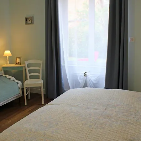 Champetre Familial Avec Jardin A - Fr-1-489-256 Cindre